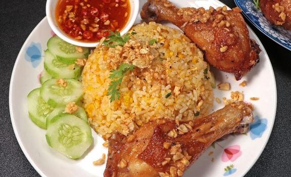 Cơm Gà Hai Chiến - Quốc Lộ 1A