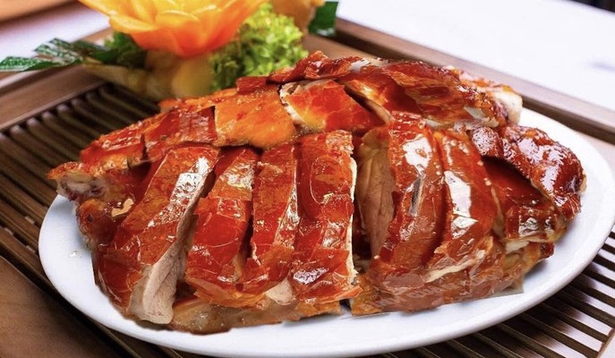 Tiệm Quay Nhà Gấu - Vịt Quay Tỳ Bà, Gà Quay Thảo Mộc & Ba Chỉ Quay Giòn Bì
