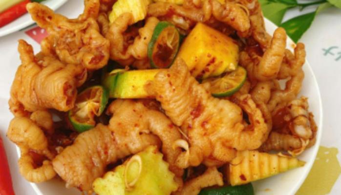 Bánh Mỳ Cay, Chân Gà Sả Tắc & Nước Ép Theo Mùa - Tiệm Trà My