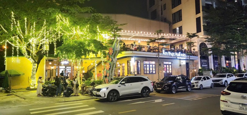 Nhà Hàng Huế Xưa - 1A Lê Chân