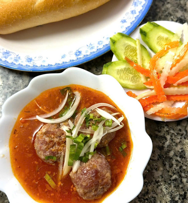 Bò Né & Bò Kho Long No - 253 Trần Hưng Đạo