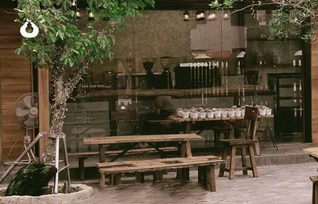 Gốm Ngọt - Coffee & Tea - 23 Ngô Gia Tự