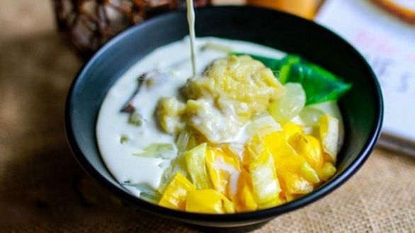 Tiệm Nhà Bột - Chè Ít Ngọt, Bánh Xèo & Ăn Vặt