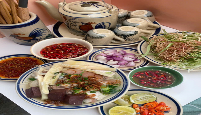 Cô Gái Bán Bún - Lê Văn Lương