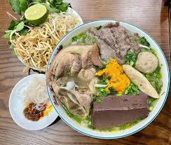 Bún Bò Huế O Quỳnh CS2