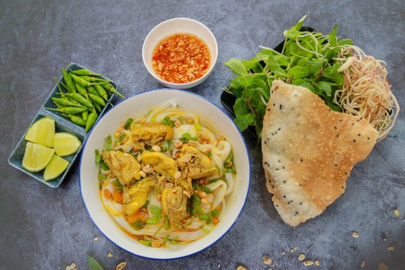 Cô Ba Quán - Mỳ Quảng & Cơm Trưa