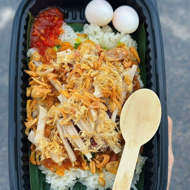 Gánh Xôi Xéo Lá Dứa - 46 Trần Phú