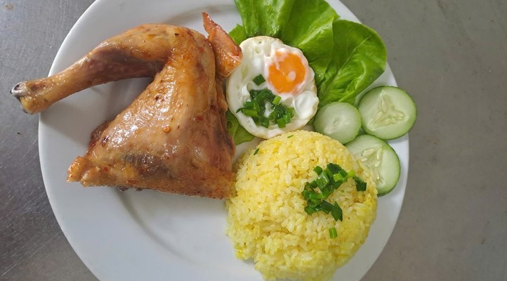 Tiệm Gà Ngon - Gà Nướng Mắm Nhĩ & Gà Nướng Muối Ớt