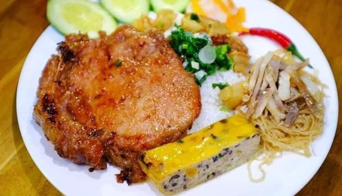 Cơm Tấm Ôn Cố Rovi - 93 Bùi Thị Xuân