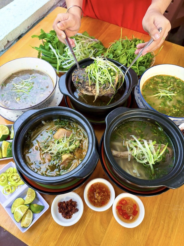 Bánh Canh Em Thục - Bánh Canh Vịt - 54 Hàn Thuyên