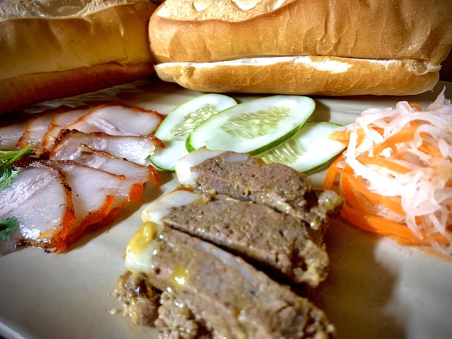 Bánh Mì O Mười - Bánh Mì Xứ Huế - Tô Hiệu