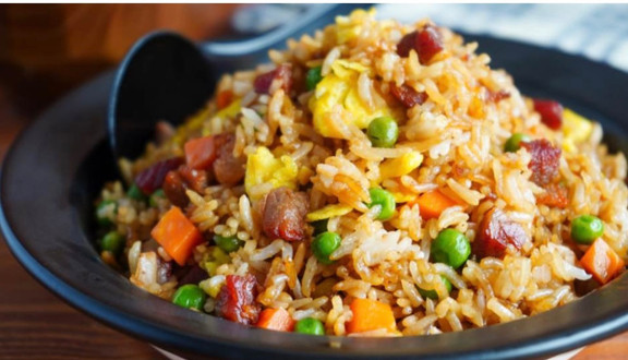 Tiệm Nhà Su - Thức Ăn - Sơn Thông