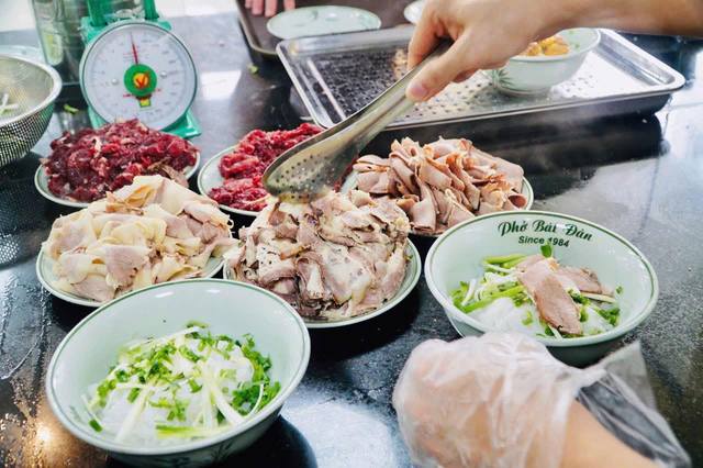 Phở Bát Đàn - 45 Hoàng Ngân