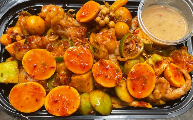 Chân Gà Sốt Thái, Sụn Gà Viên & Ốc Bươu Nhồi Thịt - Tiệm Thy Thư