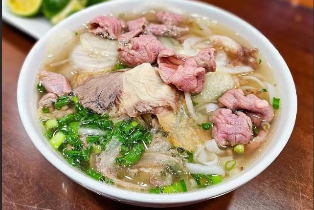 Bún Bò Huế & Mì Quảng - 182 Hà Huy Tập