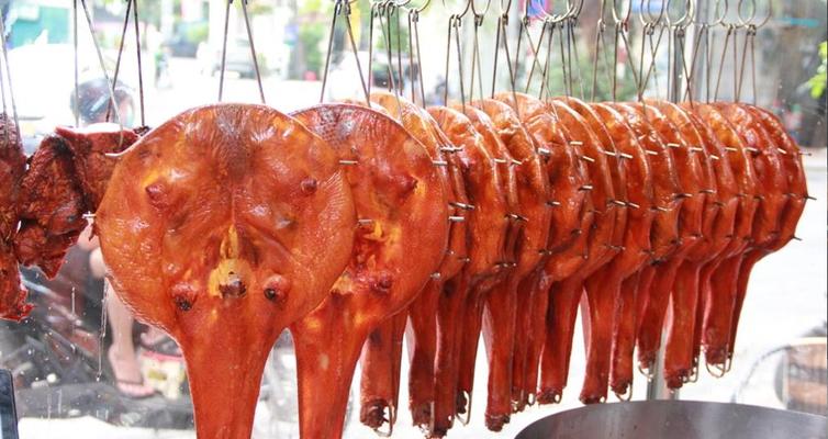Vịt Quay Giòn Da A Xìn