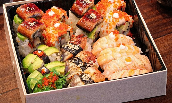 Sushi Cô Chi - Sashimi & Sushi - 30 Hà Huy Tập