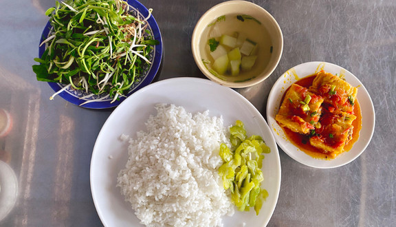 Quán Cơm Cô Bảy - Cơm Phần, Cơm Văn Phòng & Bò Kho - 182 Trần Ngọc Lên
