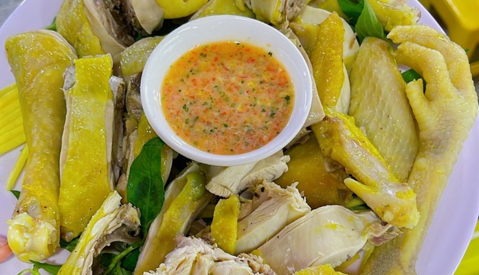 CHÁO GÀ ĐÊM QUY NHƠN - GỎI, CHÂN GÀ & LÒNG GÀ TRỨNG NON