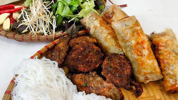 Bún Chả Hoàng Hải - 84 Lê Hồng Phong