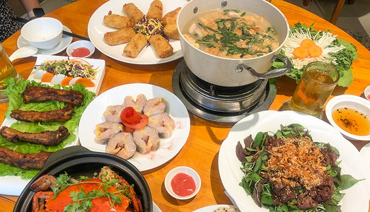 Họp mặt gia đình cuối tuần