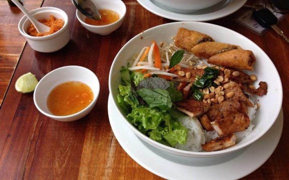 Bún Thịt Nướng Anh Ba