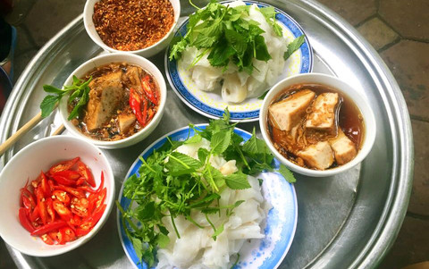 Tất tần tật những hàng bánh cuốn nóng hổi siêu ngon đáng thử cho bữa sáng