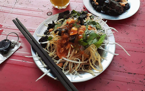 Nộm bò khô