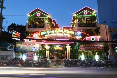 Nhà Hàng Quá Ngon