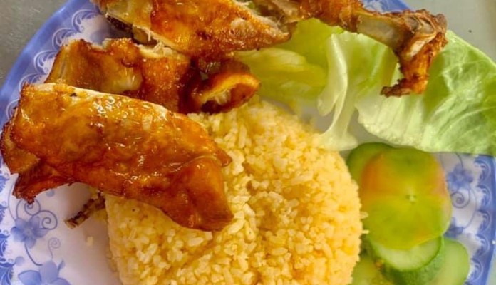 Cơm Gà Xối Mỡ 68 - Phan Trung