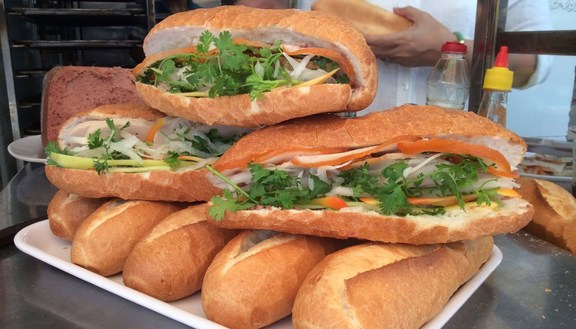 Lò Bánh Mì Thúy Tiền - 40 Vạn Kiếp