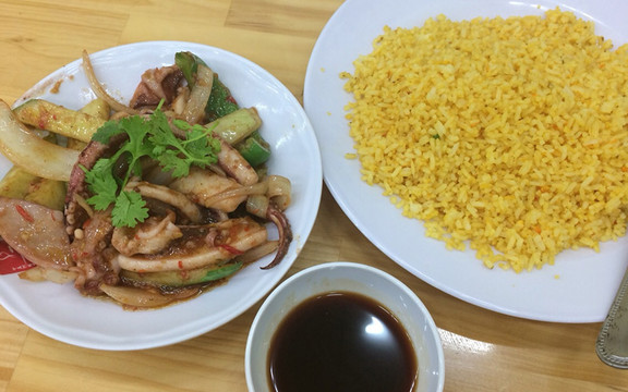 Quán Ăn Tâm Ký - B102 Nguyễn Văn Quá