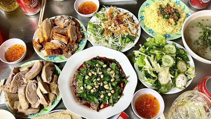 Vịt Âu Cơ - 06 Lạc Long Quân