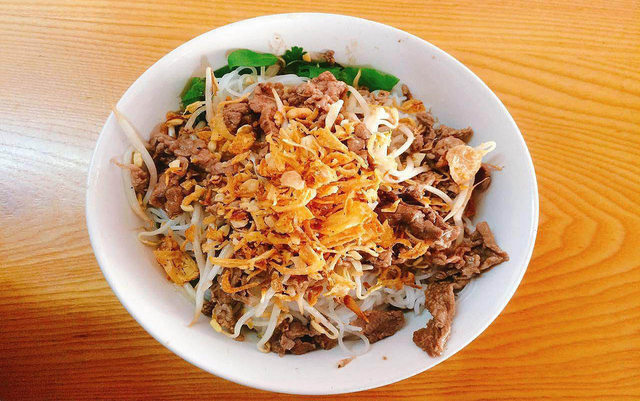 Cô Tuân - Hủ Tiếu & Bún Bò Nam Bộ - 49C Trần Quốc Toản