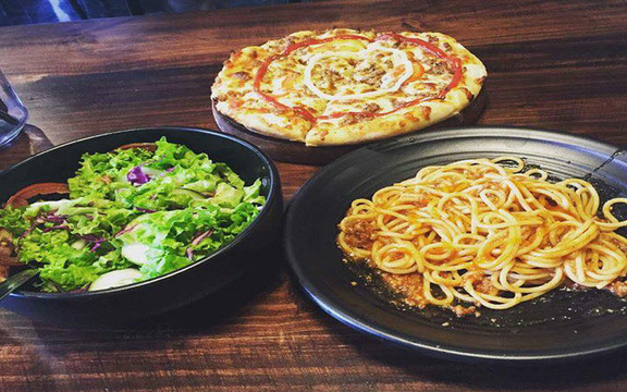 Miaow's - Pizza & Pasta