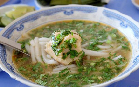 Bánh Canh Cá Lóc Hẻm 12 - Phạm Văn Hai