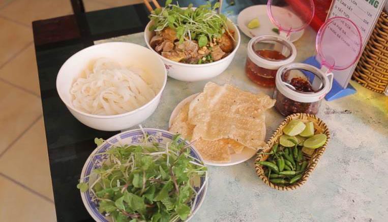 Mì Quảng Quỳnh Khương - Nguyễn Văn Trỗi