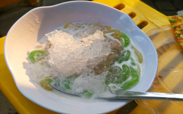 Chè Thái Lan & Chè Sài Gòn - Đội Cấn - 105 Đội Cấn