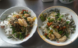 Cơm & bún hến Huế