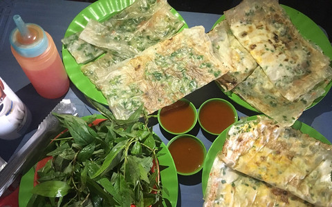 trộn + nướng + cuộn + ...