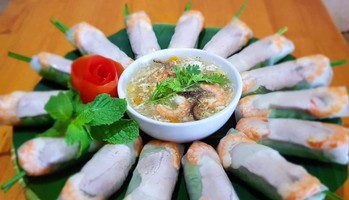 Ăn sạch sành sanh các quán vặt giá rẻ già trẻ đều mê.