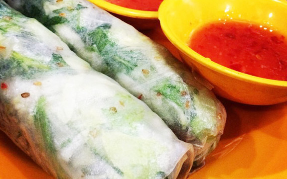 Dung - Bánh Canh & Chả Cuốn