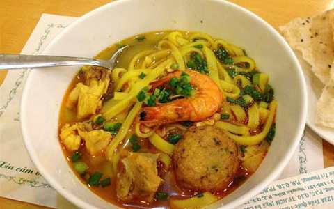 Bánh canh mỳ quảng