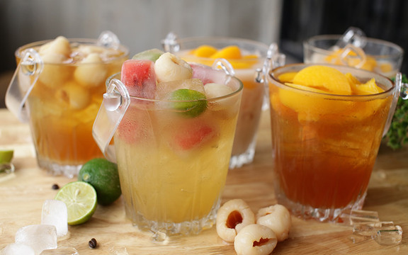 Monkey In Black - Milo Dầm, Trà Sữa & Cà Phê