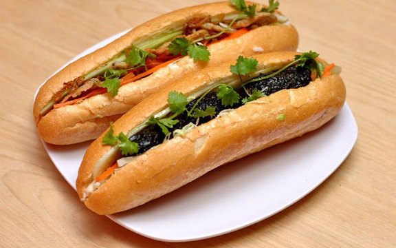 Pattaya Corner - Bánh Mì & Nước Mía - Ngọc Khánh