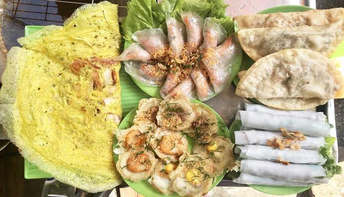 Liên - Bánh Khọt & Bánh Bột Lọc - Chợ Cố Đạo