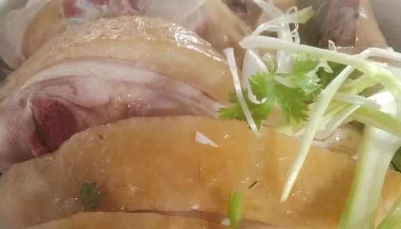 Hiên Bùi - Phở Gà Ta - Hàm Nghi Đổng Chi