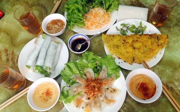 Cô Vân Huế - Bánh Xèo & Bánh Bột Lọc