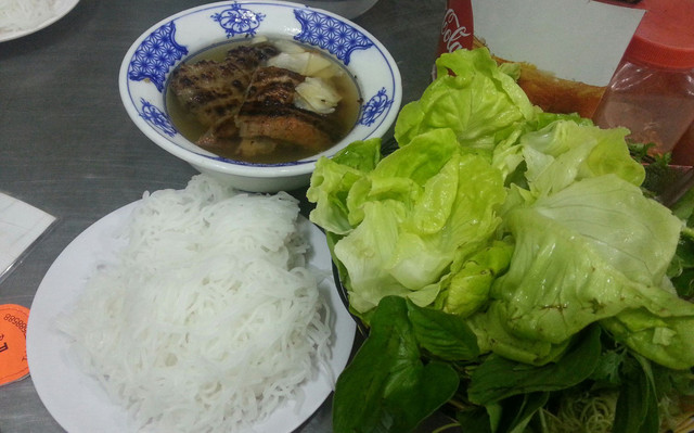 Gà Tần, Bánh Cuốn Nóng & Bún Chả - Trần Quốc Hoàn