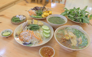 Cơm gà ngon